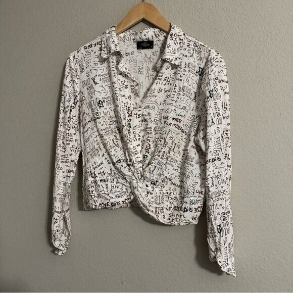Milk & Honey print crop front twist dress shirt size medium - Picture 2 of 10